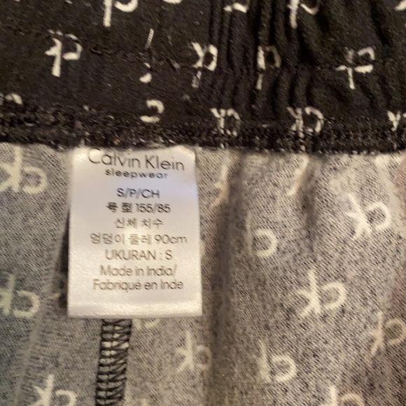 Calvin Klein Sleepwear Set - Picture 5 of 5